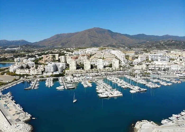 Castillo Apartment Estepona